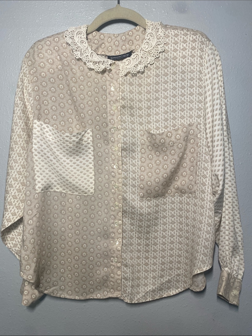 VGT Carole Little Cream and Tan Crochet-Collar Patchwork Button-Down Blouse